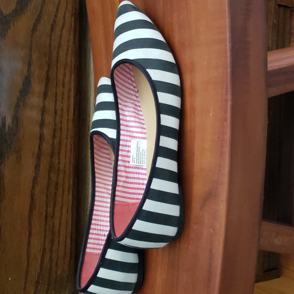 Ballet Flats - Picture 4 of 9